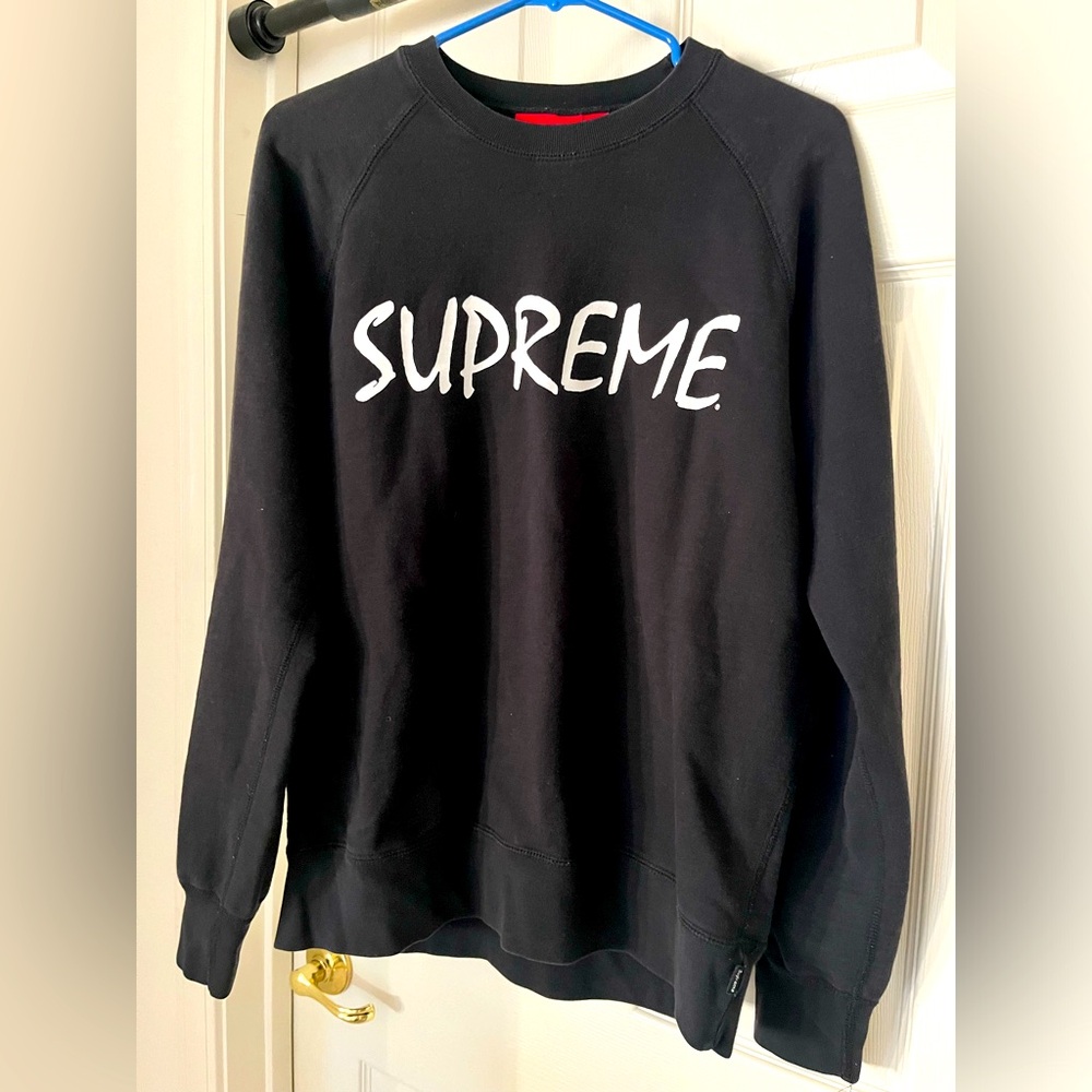 Supreme crewneck sweater, white logo size medium